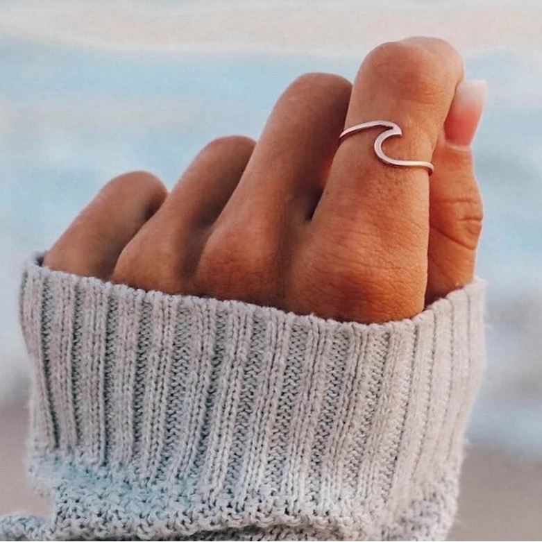 Simple Wavy Silver Ring